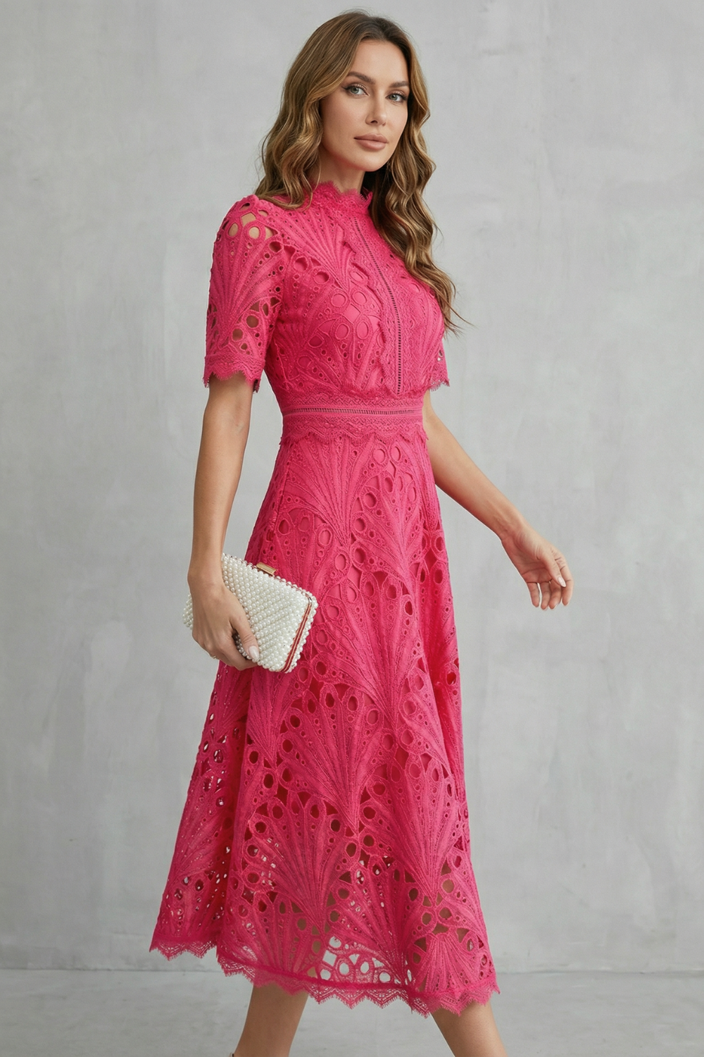 SERAPHINA - Vestido Midi Rendado Gola Alta