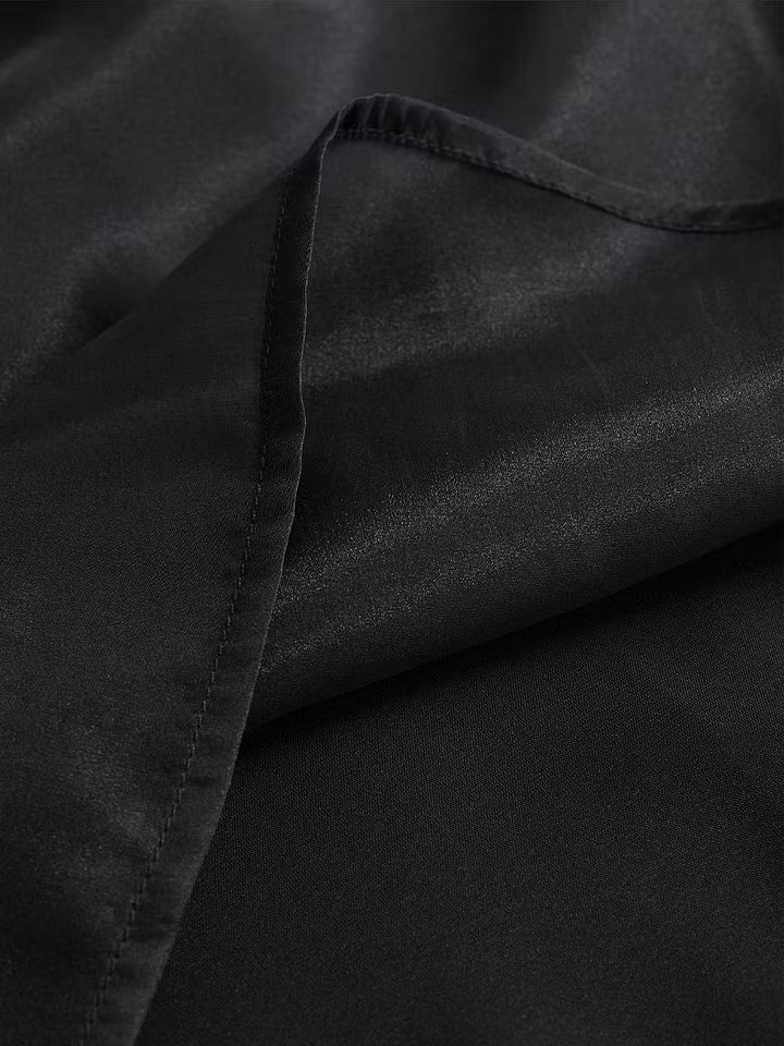Elegantna Crna Chiffon Bluzica s Visokim Ovratnikom