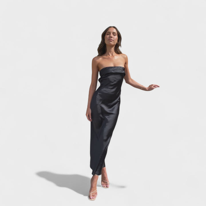 Carmen – Crna Satenska Bez Naramenica
