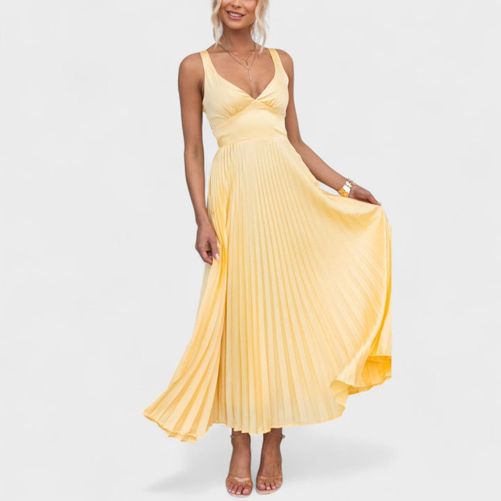 Abia – Nježno Žuta Plisirana Elegancija